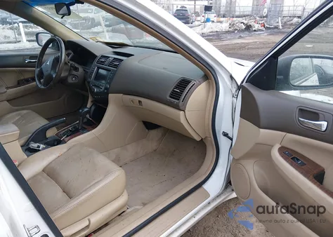 2006 Honda Accord 2.4 Ex z USA, uszkodzony, nr VIN 1HGCM56746A108290